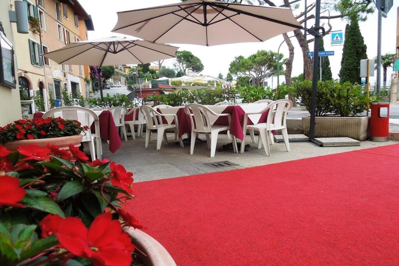 Bike Hotel Touring Gardone Riviera & Wellness Екстер'єр фото