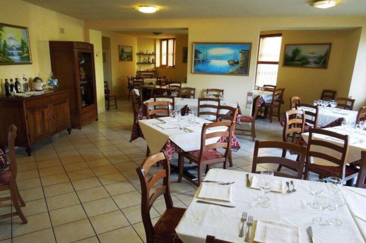 Bike Hotel Touring Gardone Riviera & Wellness Екстер'єр фото