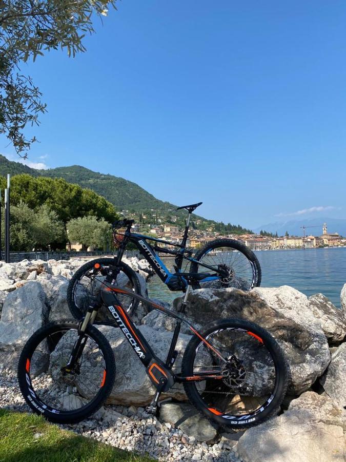 Bike Hotel Touring Gardone Riviera & Wellness Екстер'єр фото