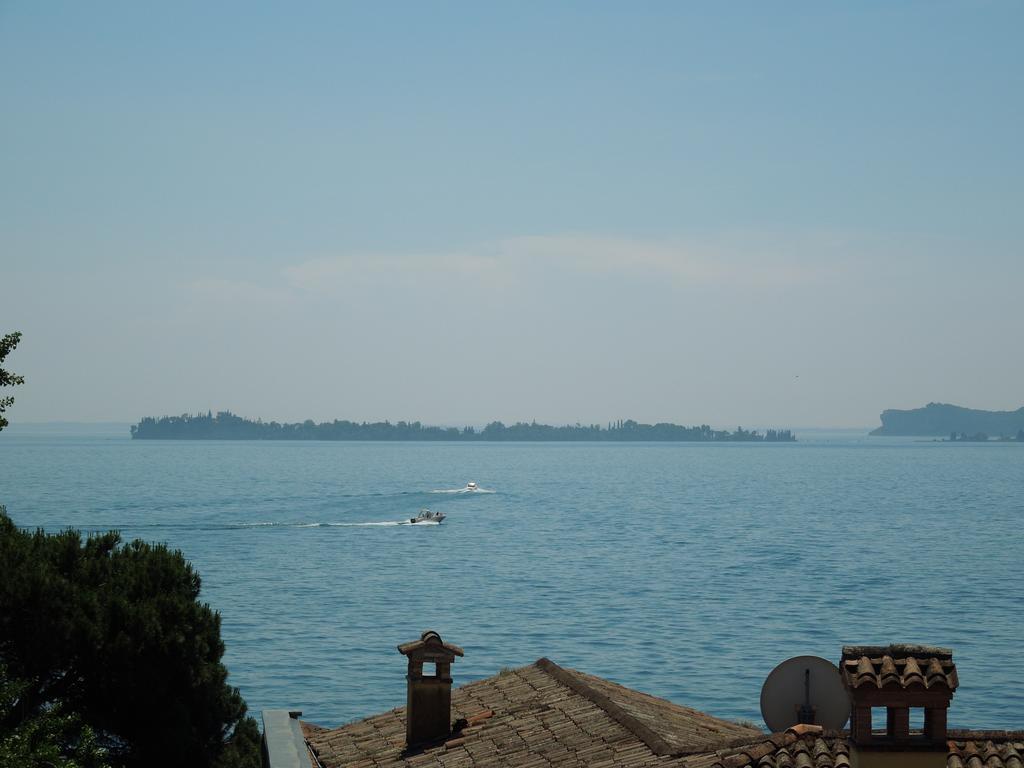 Bike Hotel Touring Gardone Riviera & Wellness Екстер'єр фото